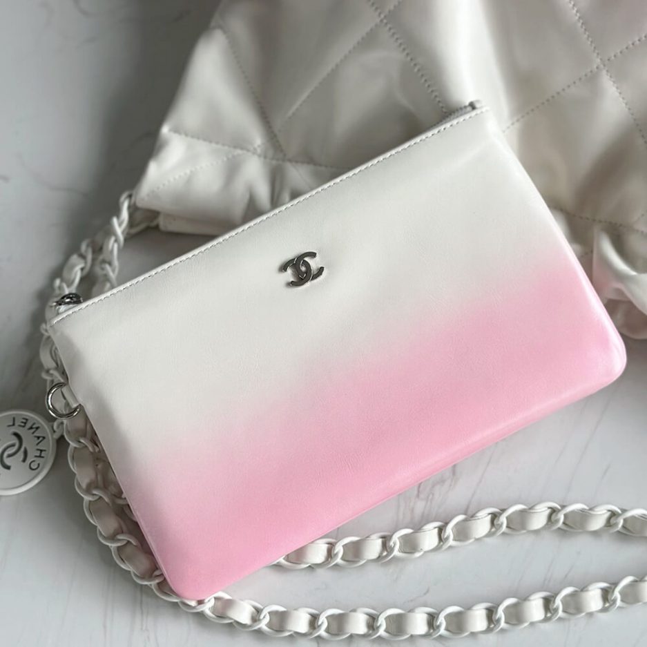 Ch**el 22 HANDBAG(high-end grade)