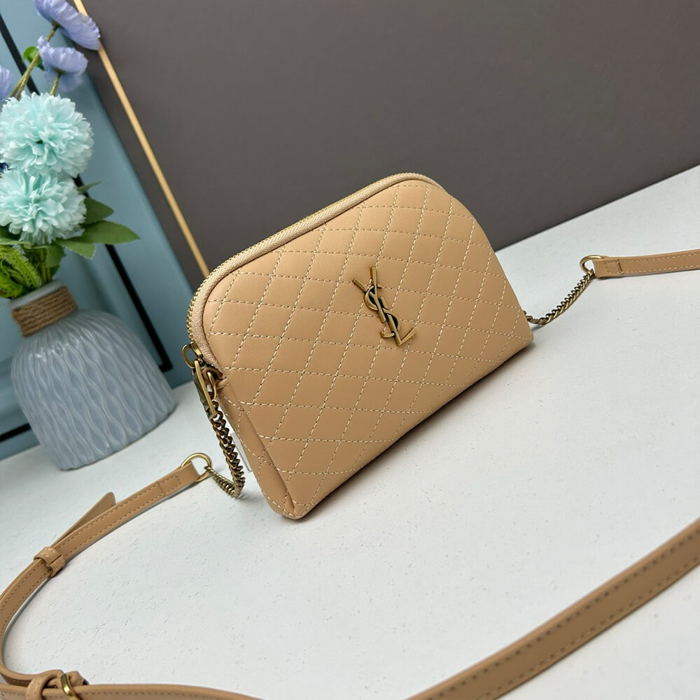 Y51 Gaby zipped pouch in quilted lambskin