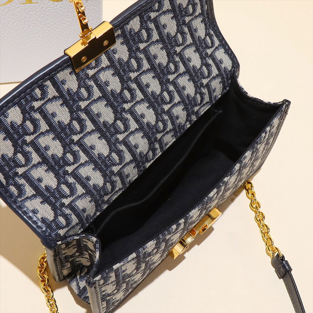 D10r 30 Montaigne East-West Bag with Chain
