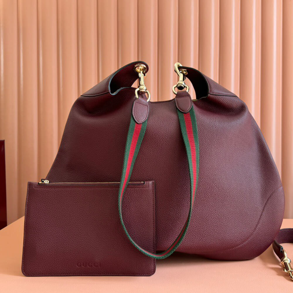 Gvc*1 B medium shoulder bag