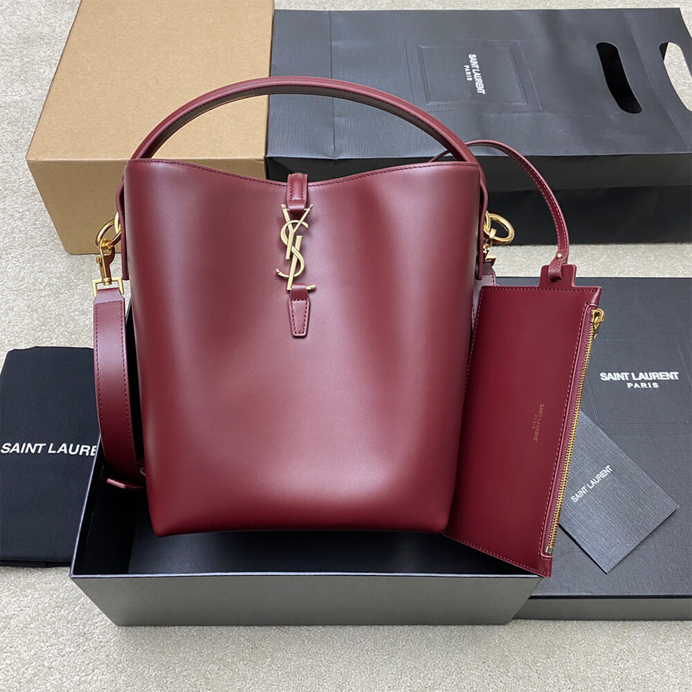 Y51 LE 37 in shiny leather