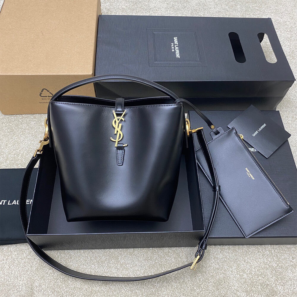 Y51 LE 37 small in shiny leather