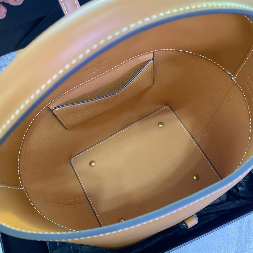 Y51 LE 37 small in shiny leather