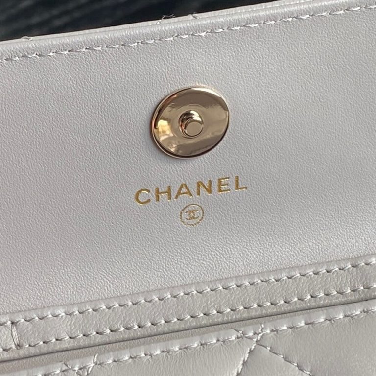 Ch**el Clutch With Chain(high-end grade)
