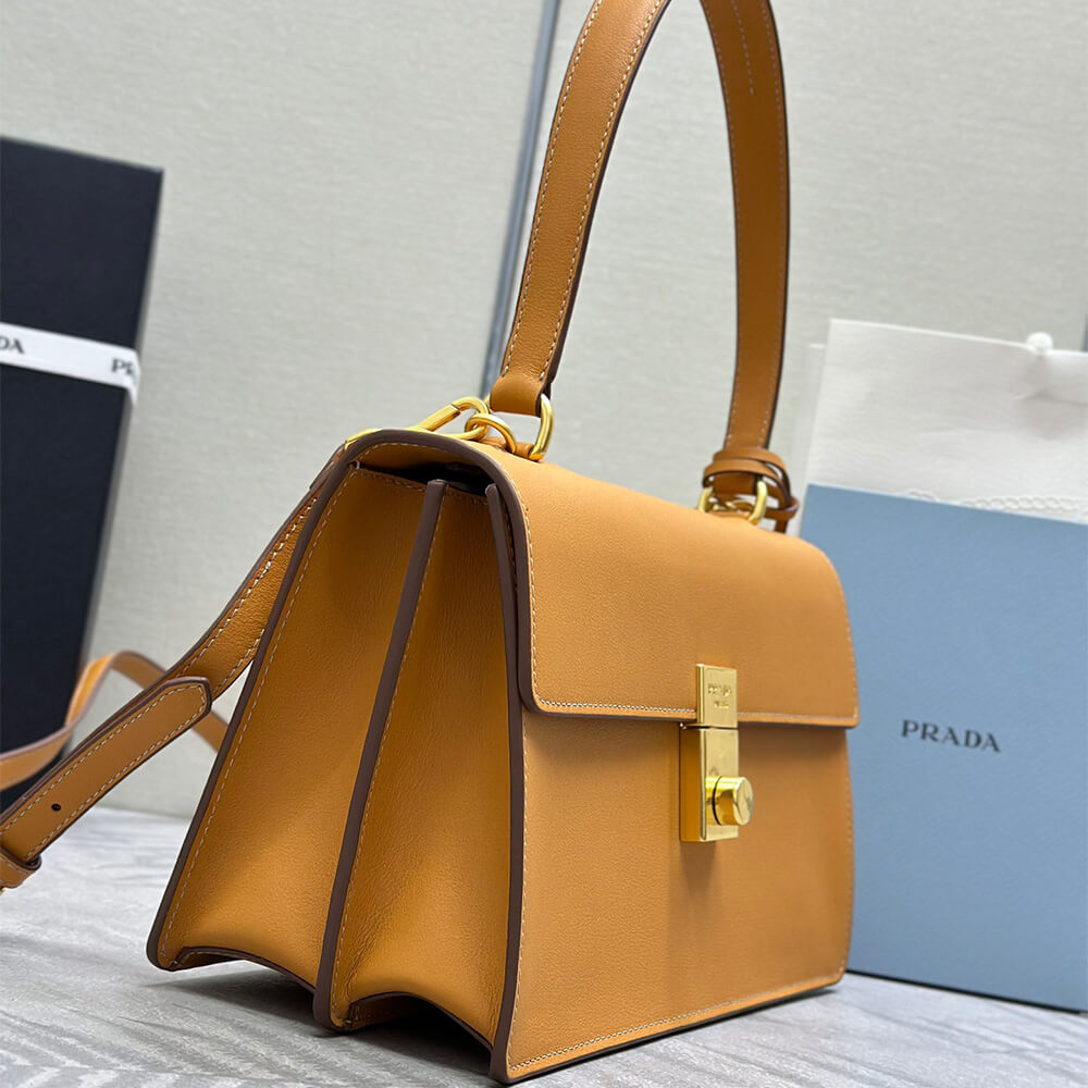 Pra*a Soft Sound medium leather shoulder bag(high-end grade)