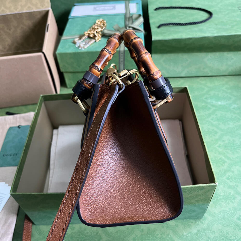 Gvc*1 DIANA SMALL SHOULDER BAG