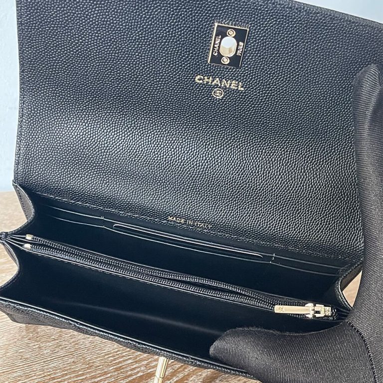 Ch**el Clutch With Chain(high-end grade)