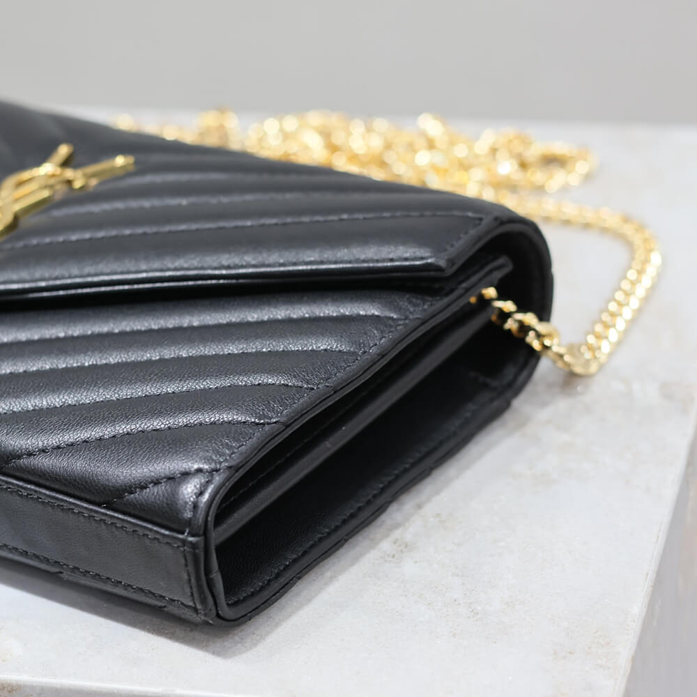 Y51 cassandre chain wallet in lambskin