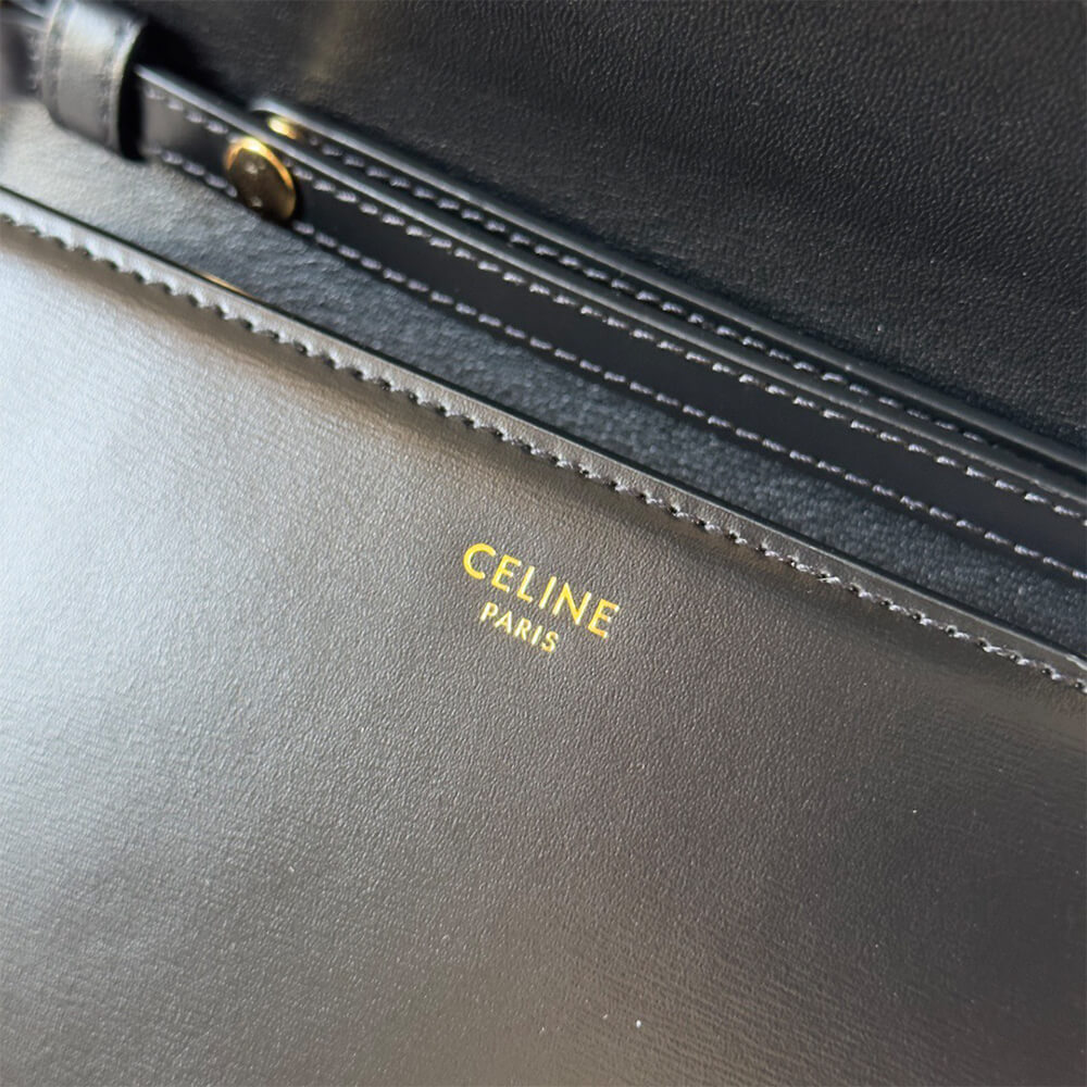 WALLET ON CHAIN MARGO in Shiny calfskin(HIGH-END GRADE)