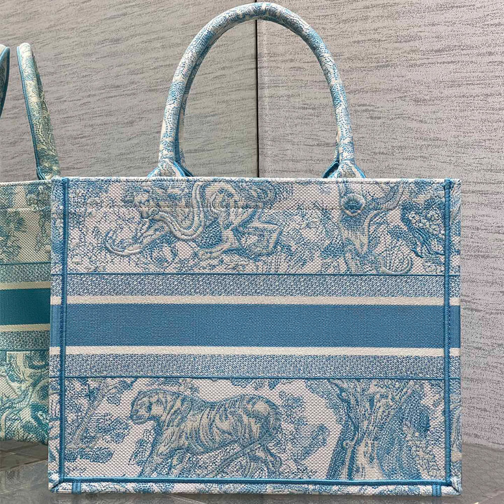 Medium D10r Book Tote