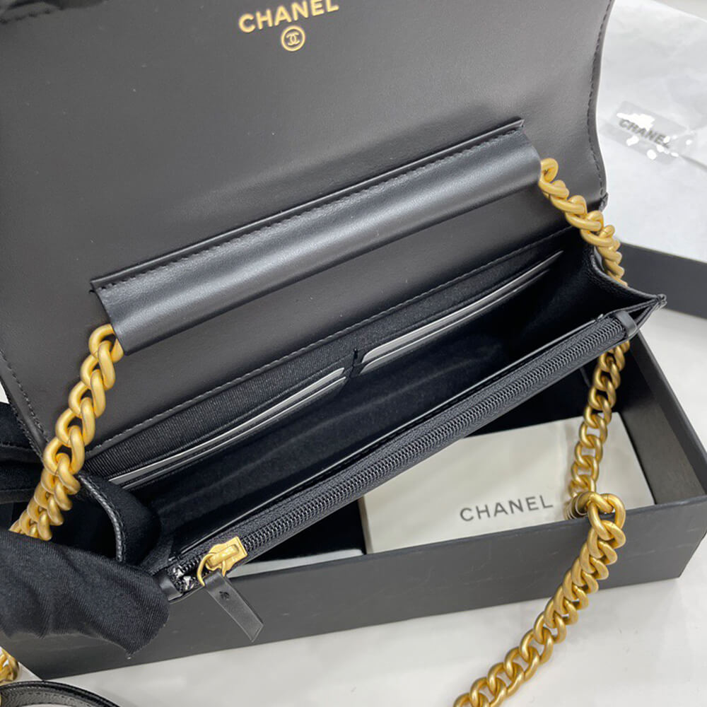 Ch**el BOY Ch**el Wallet On Chain(high-end grade)