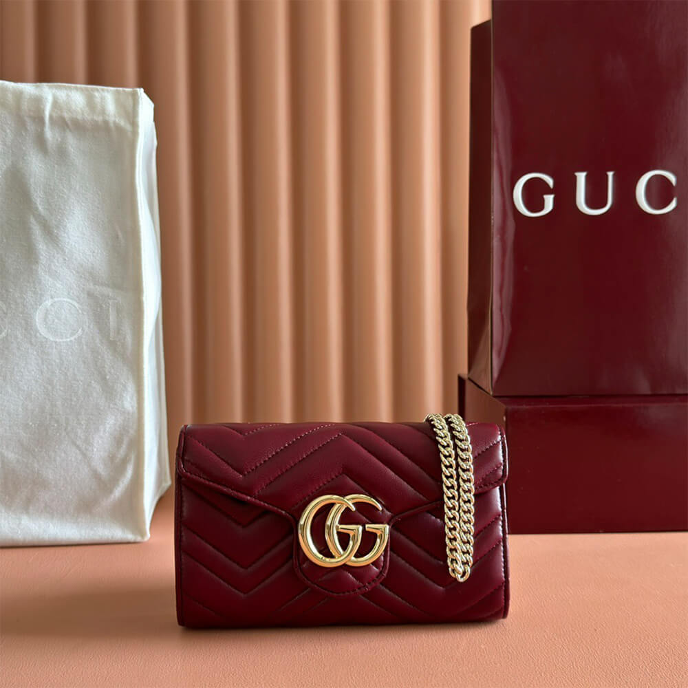 GG Marmont wallet on chain