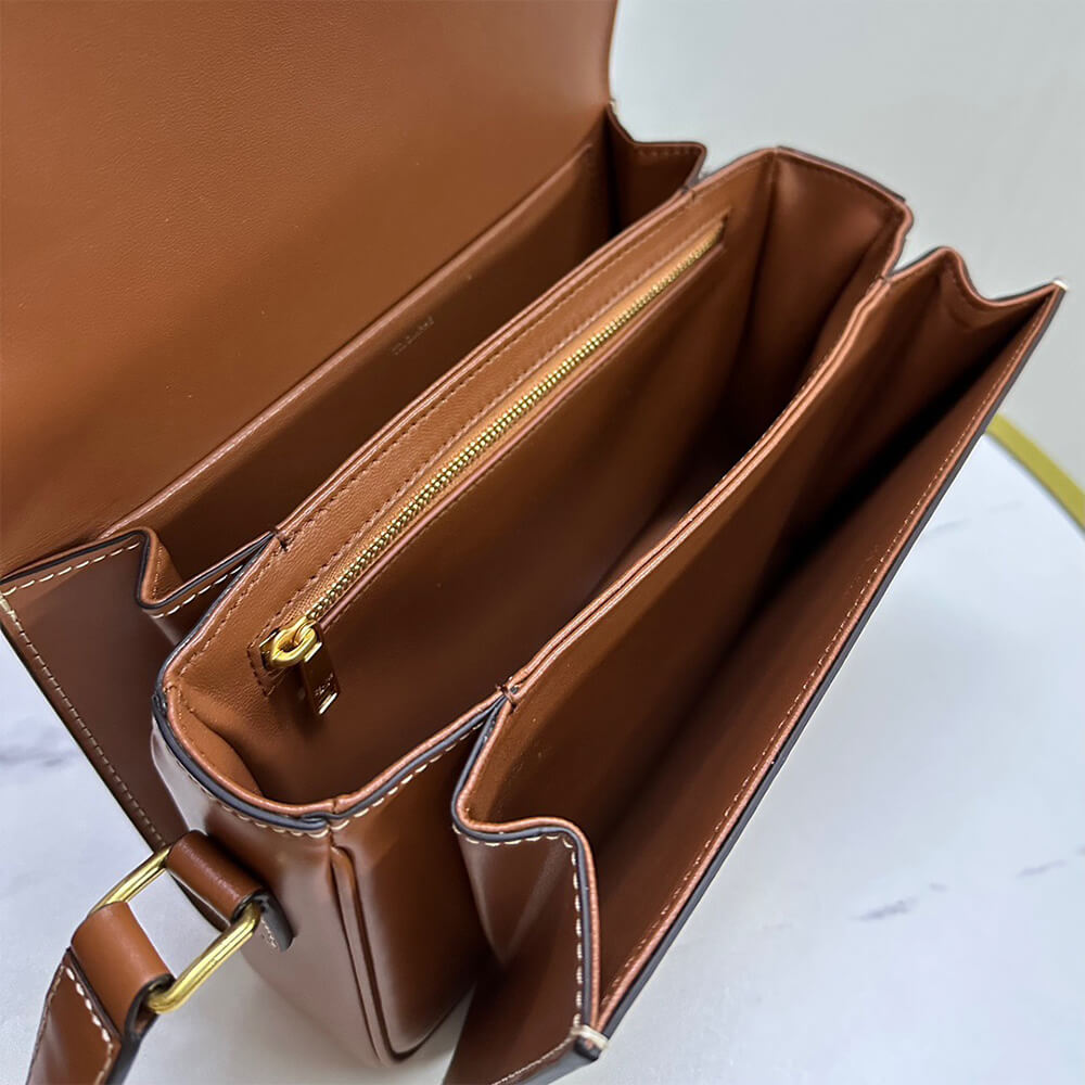 Ce1i*e CLASSIQUE TRIOMPHE BAG in shiny calfskin(HIGH-END GRADE)