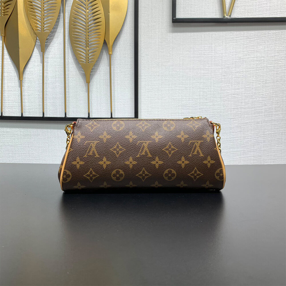 LV Pochette Eva