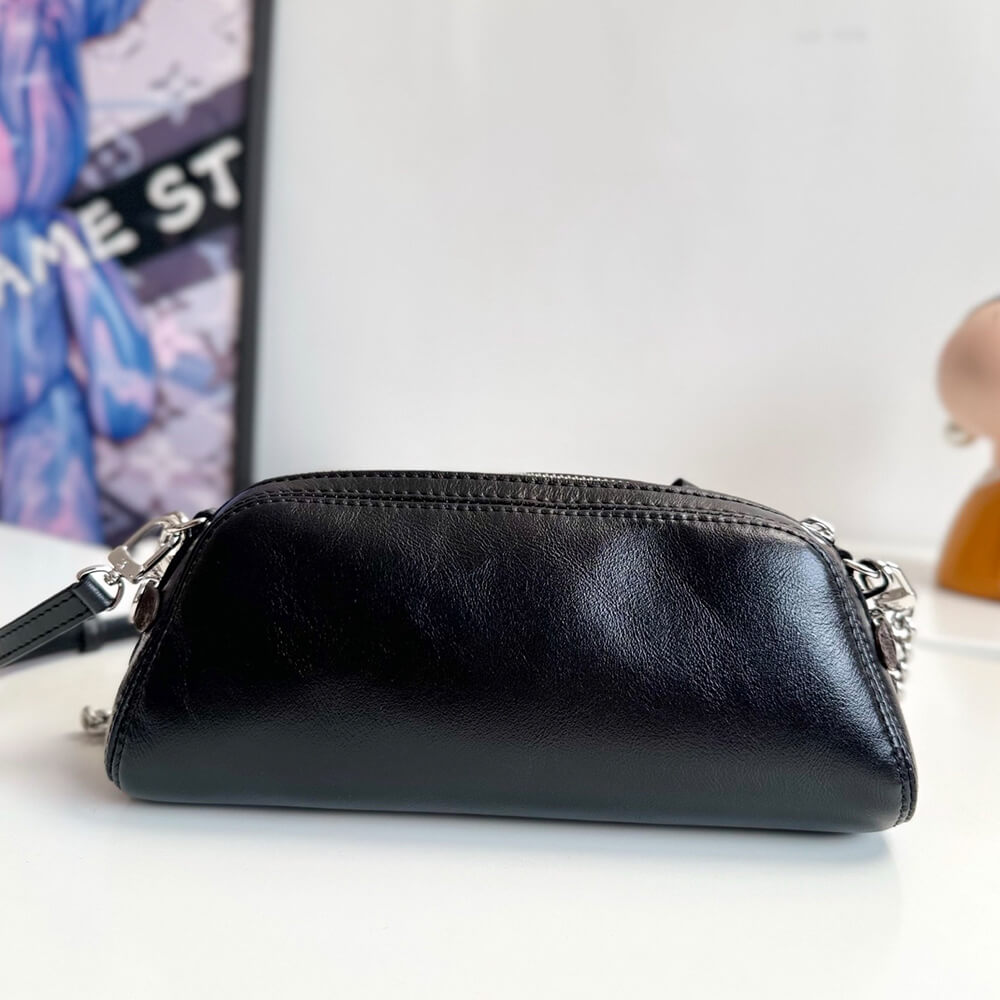 LV Pochette Vibe