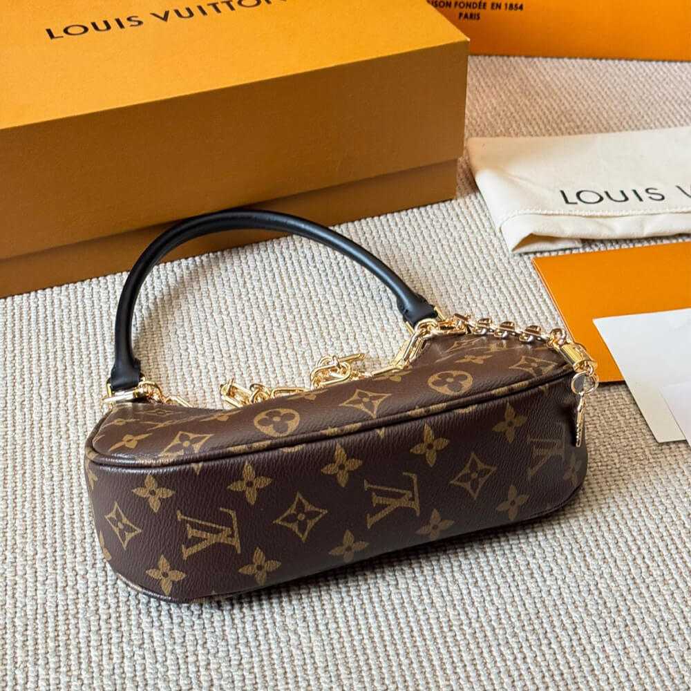 LV Catchy PM