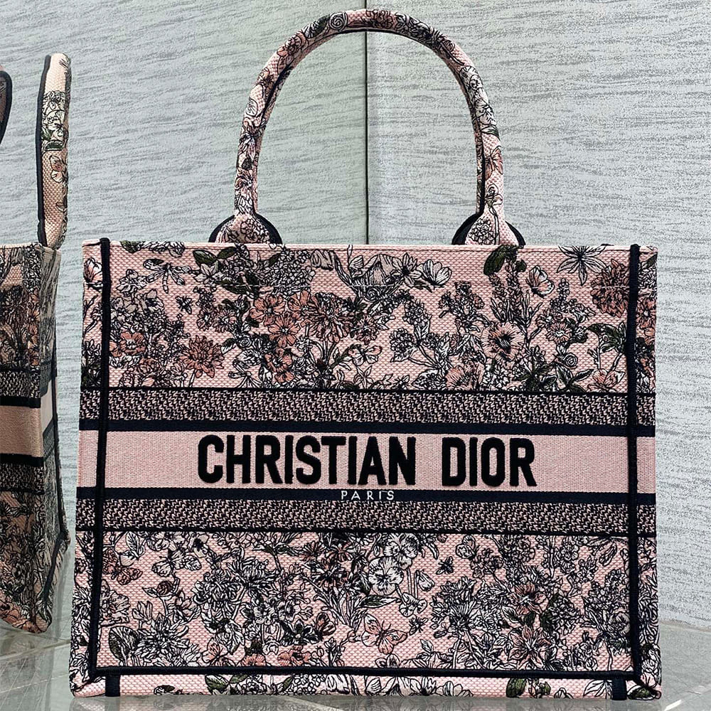 D10r Lucky Medium D10r Book Tote