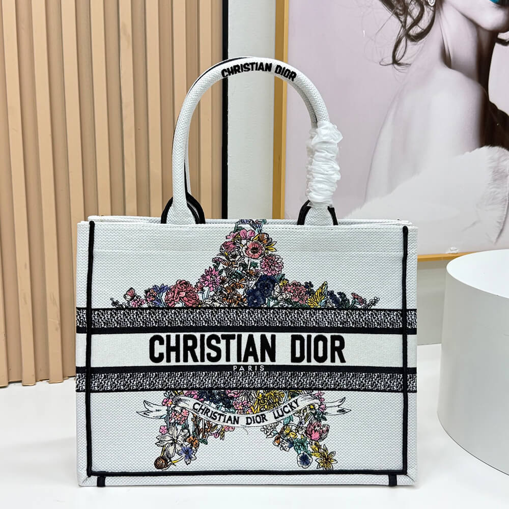 D10r Lucky Medium D10r Book Tote