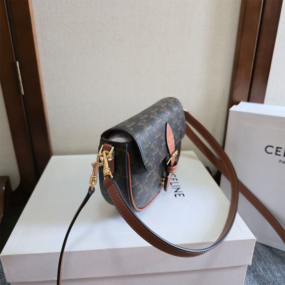 Ce1i*e FOLCO SHOULDER BAG IN Triomphe Canvas and Calfskin