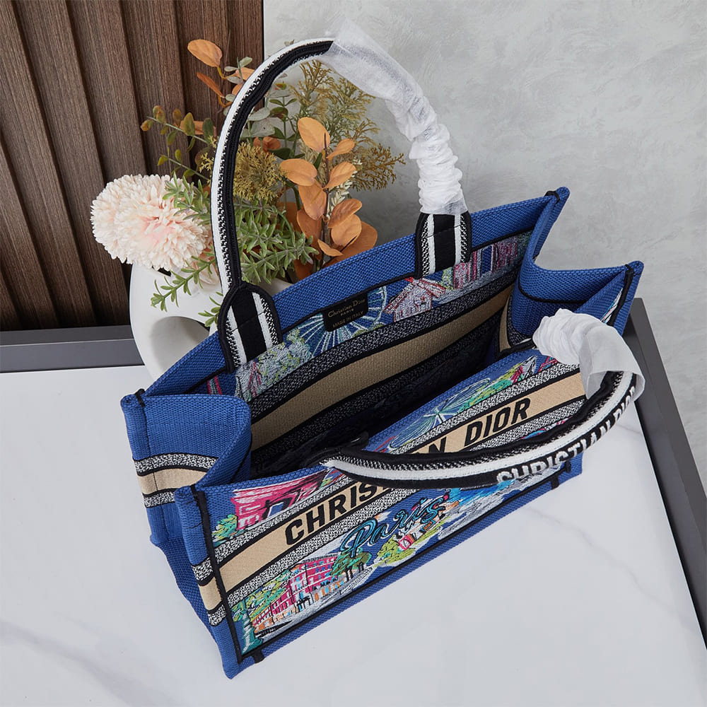 D10r Souvenir Medium D10r Book Tote