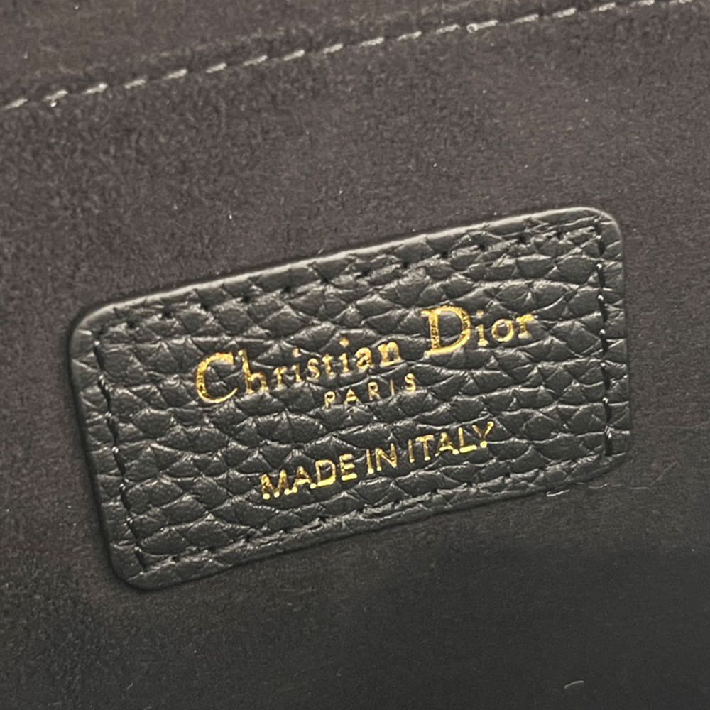 D10r Bobby East-West Bag