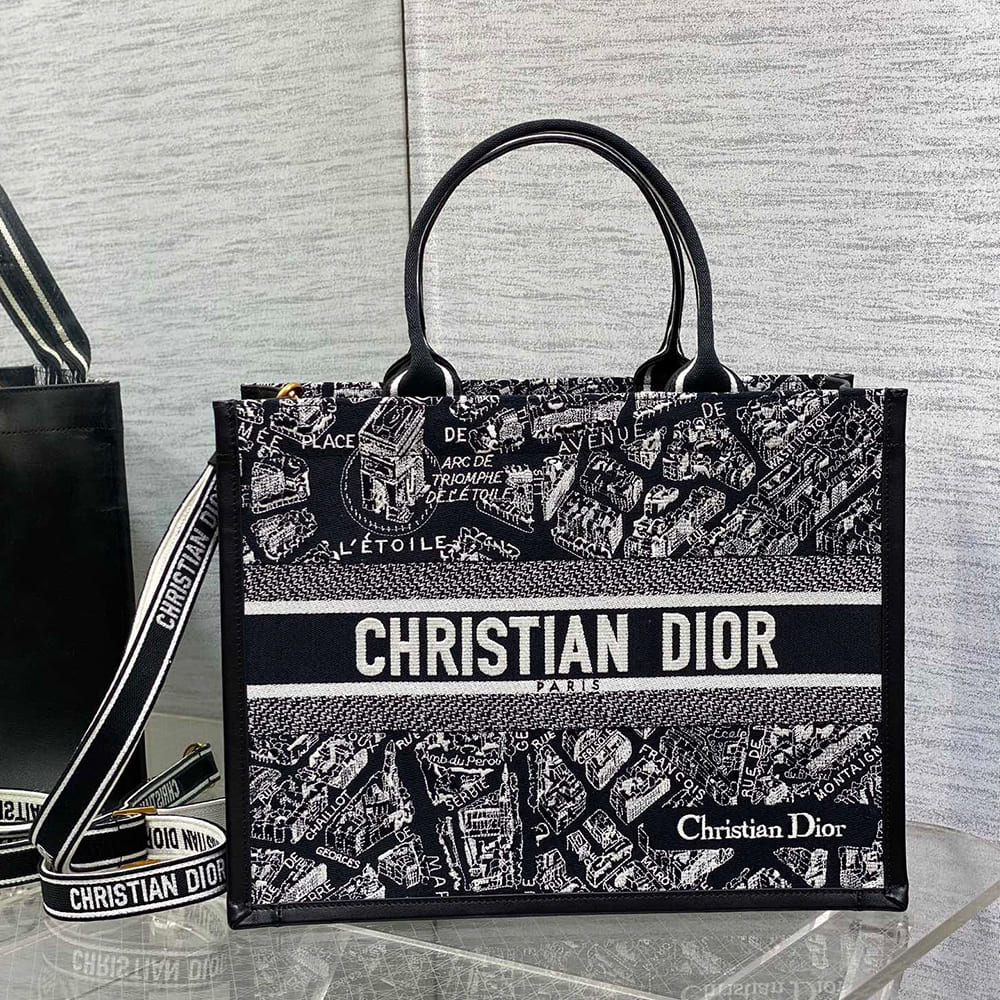D10r Lucky Medium D10r Book Tote