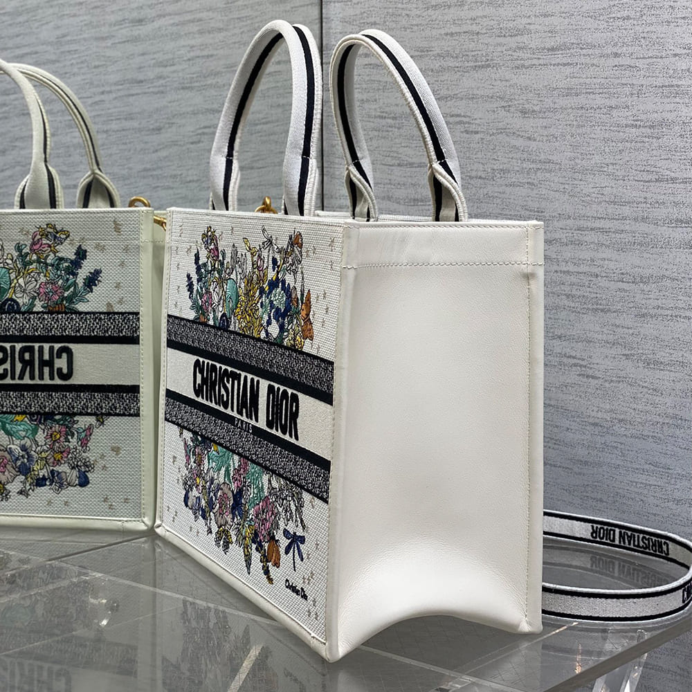 D10r Lucky Medium D10r Book Tote