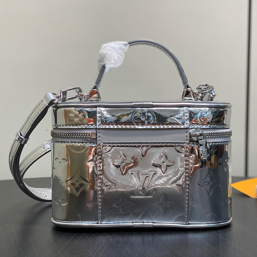 LV Vanity Chain Pouch