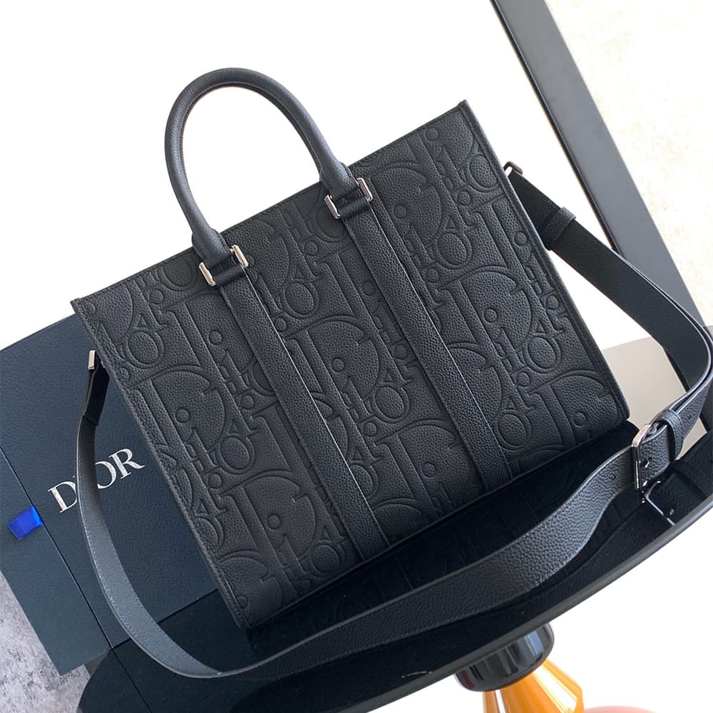 D10r Medium East-West Tote Bag