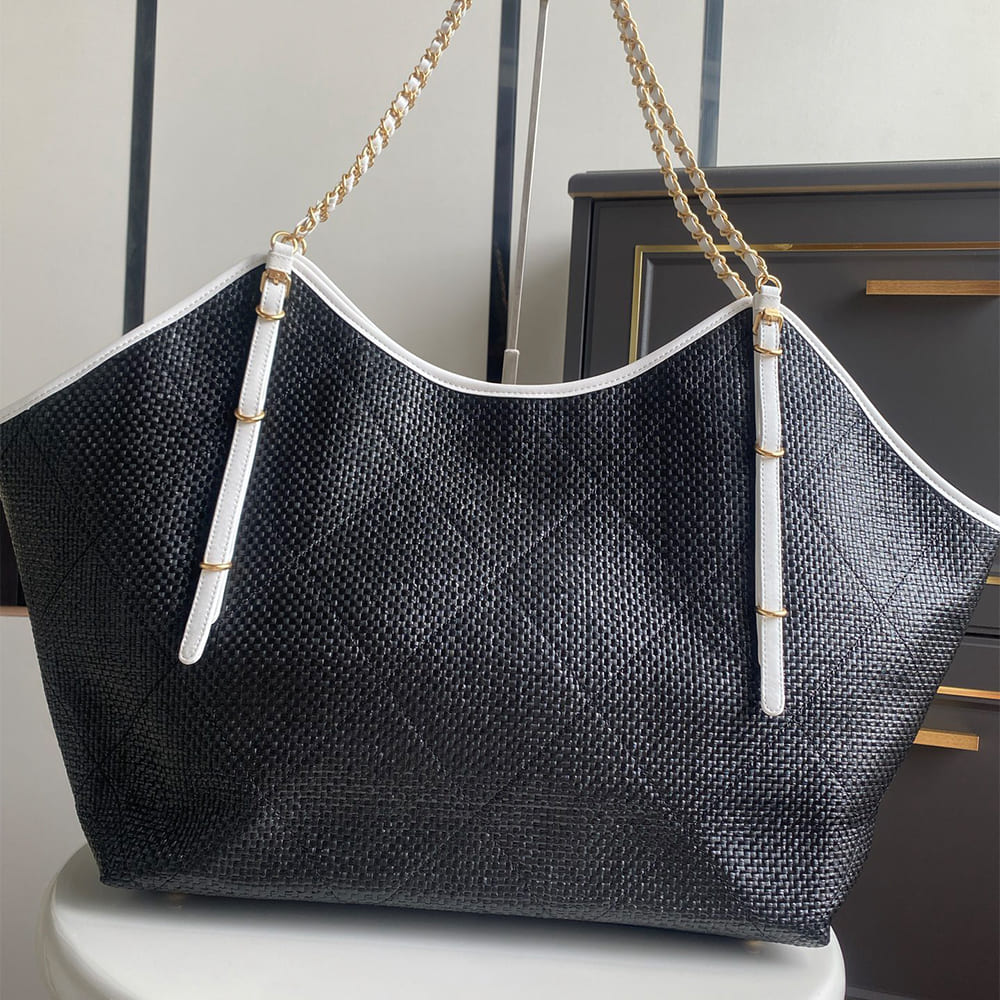 Ch**el MAXI SHOPPING BAG(HIGH-END GRADE)