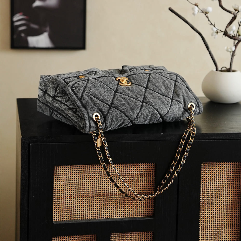 Ch**el MAXI FLAP BAG(HIGH-END GRADE)