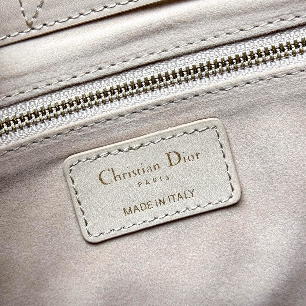 D10r Small D10r Book Tote