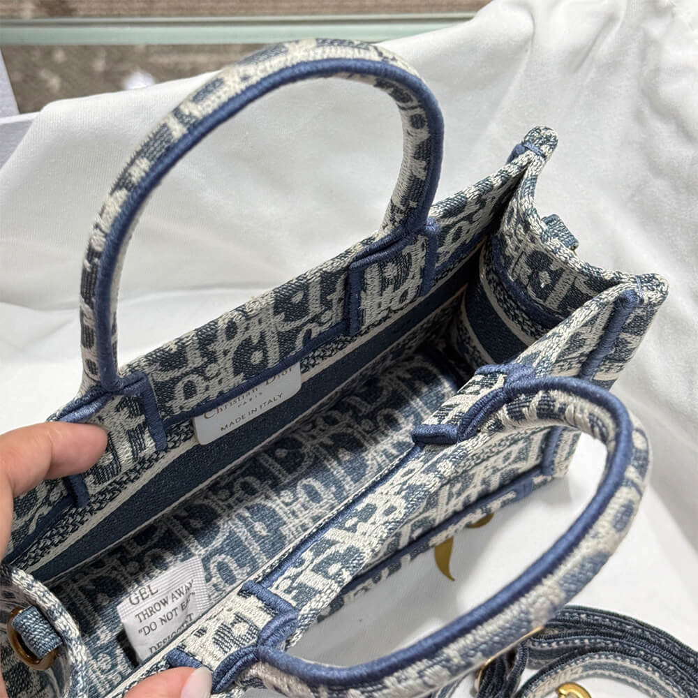 D10r Mini D10r Book Tote
