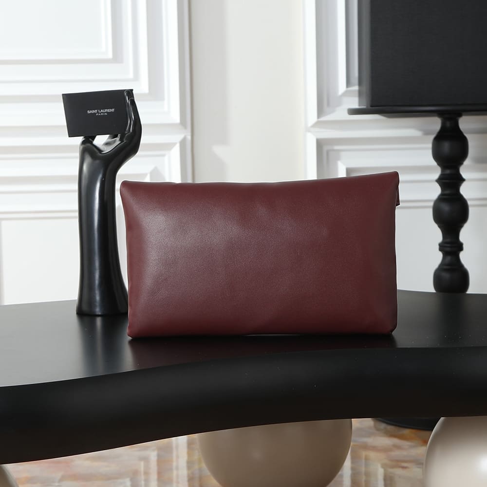 Y51 CASSANDRE large envelope pouch in shiny leather