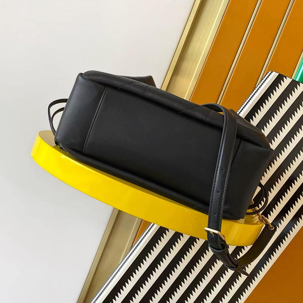 Y51 JAMIE shoulder pouch in lambskin