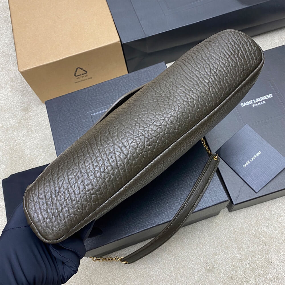 Y51 CASSANDRE XXL envelope pouch on chain in lambskin