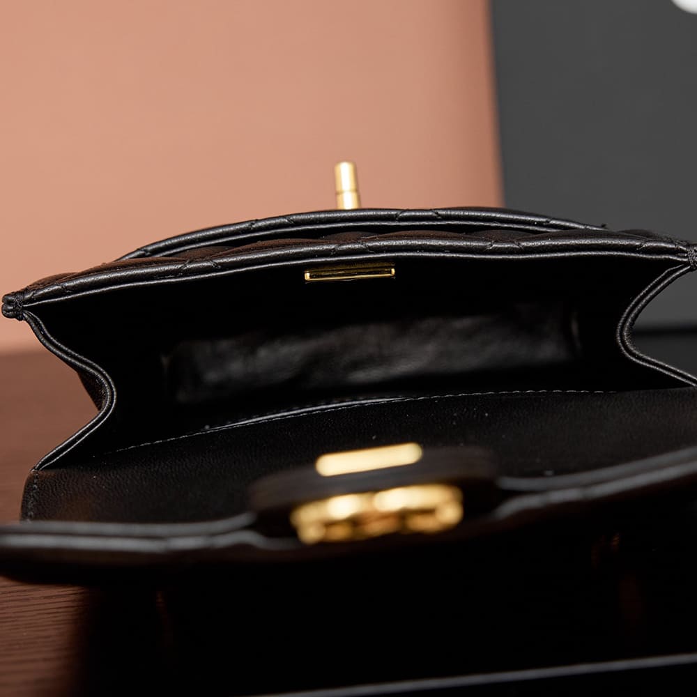 Ch**el CLUTCH WITH CHAIN(HIGH-END GRADE)
