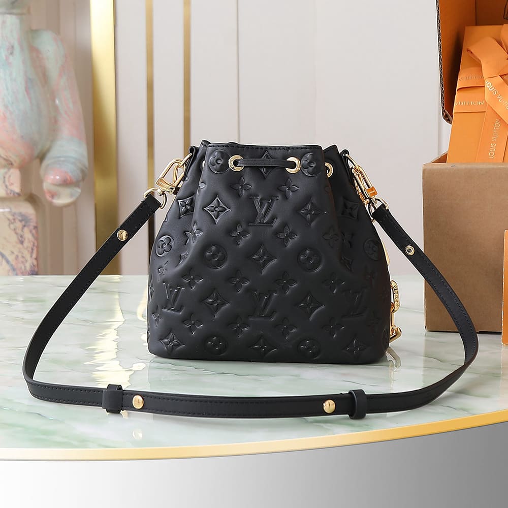 LV Coussin Bucket