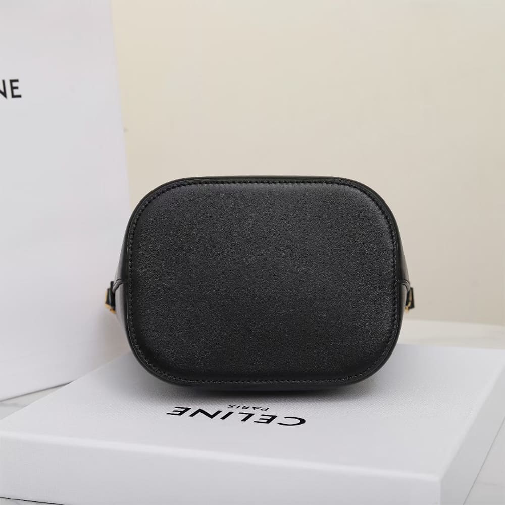 Ce1i*e SMALL BUCKET L0visE IN SMOOTH CALFSKIN(HIGH-END GRADE)