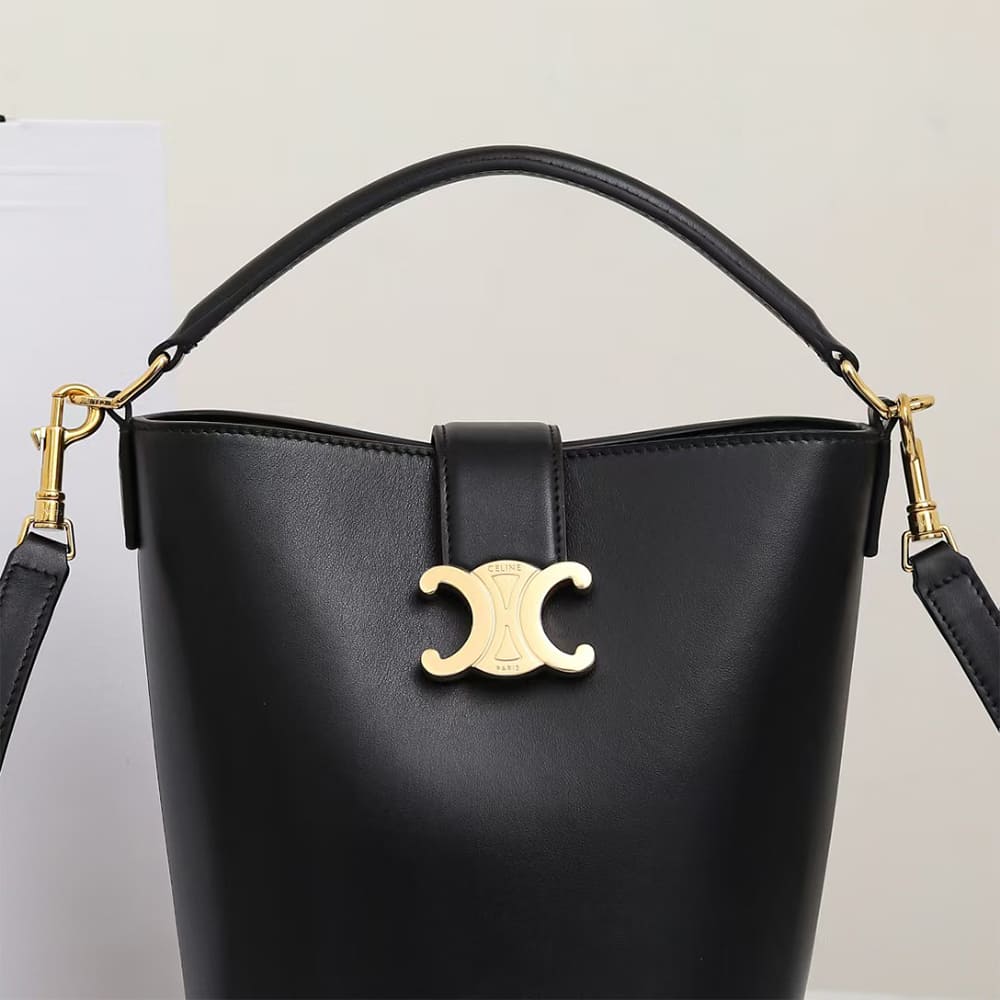 Ce1i*e SMALL BUCKET L0visE IN SMOOTH CALFSKIN(HIGH-END GRADE)