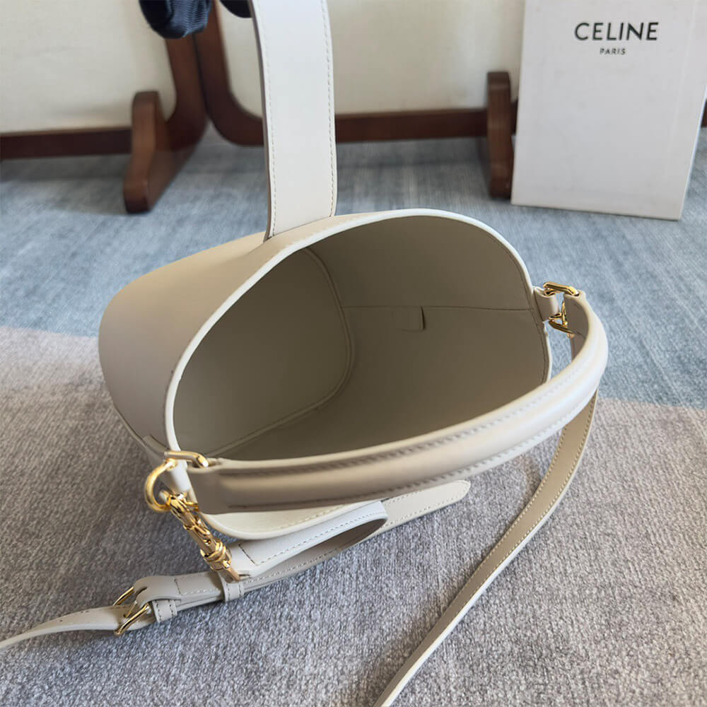 Ce1i*e SMALL BUCKET L0visE IN SMOOTH CALFSKIN(HIGH-END GRADE)