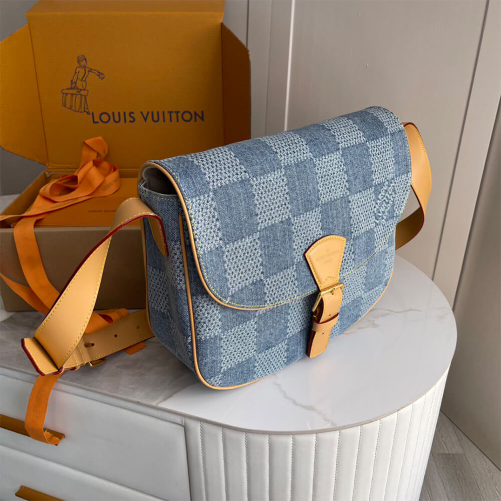 LV Bolsa Messenger Montsouris MM