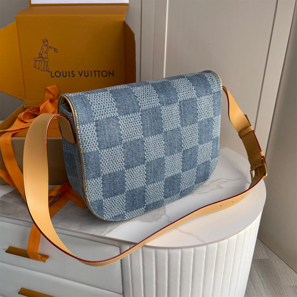 LV Bolsa Messenger Montsouris MM