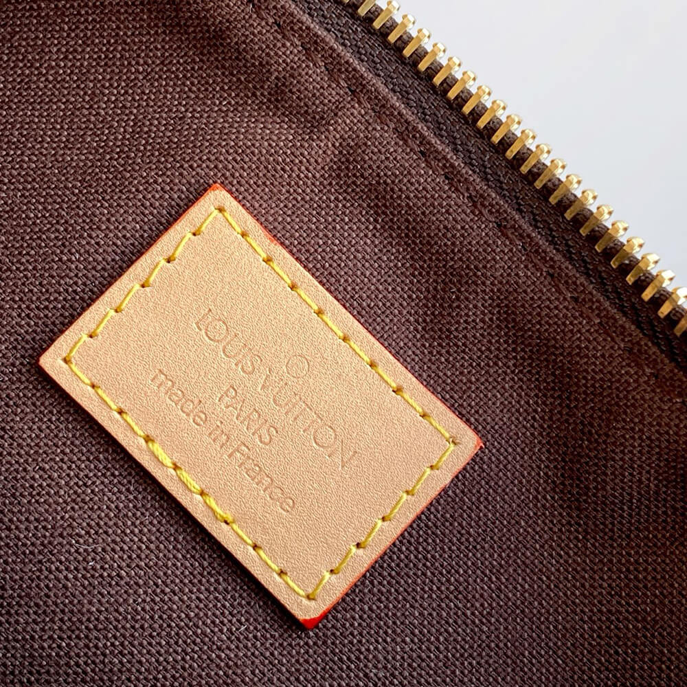 LV Pochette Hills
