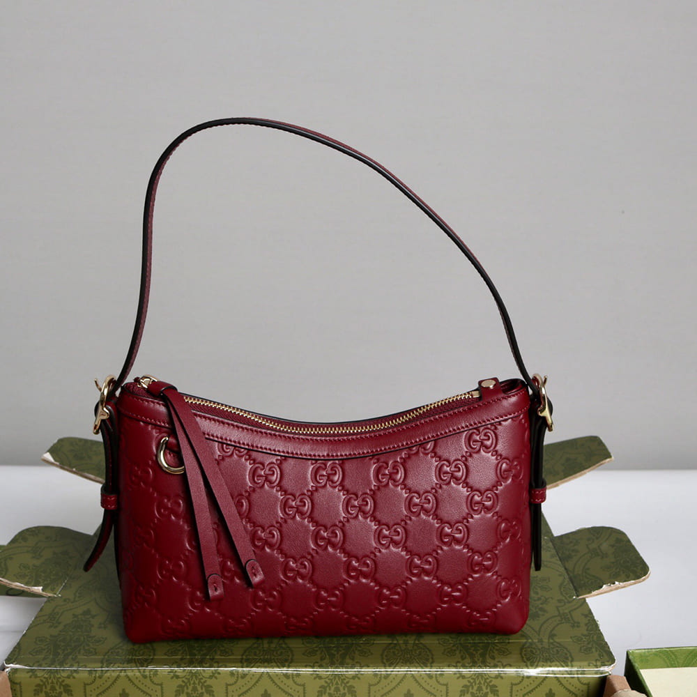 Gvc*1 GG Emblem small shoulder bag