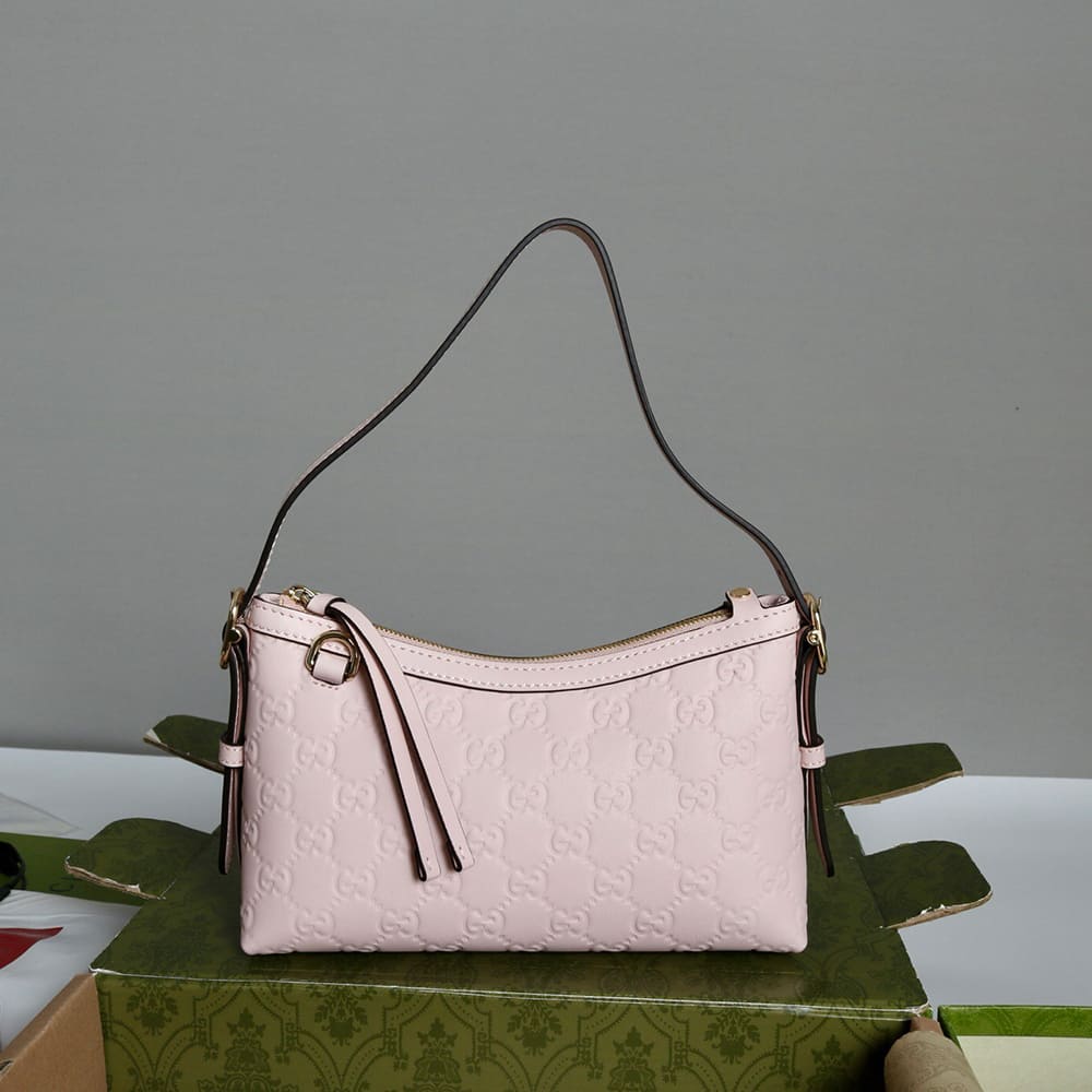 Gvc*1 GG Emblem small shoulder bag