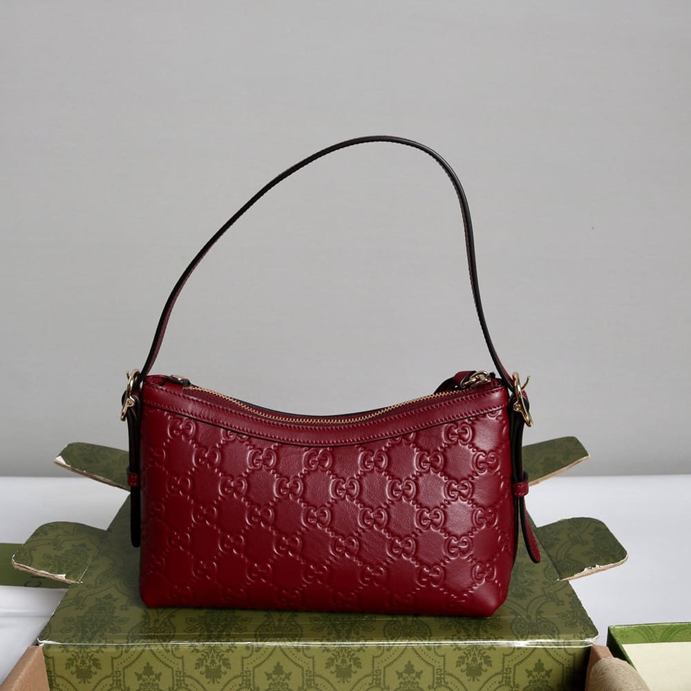 Gvc*1 GG Emblem small shoulder bag