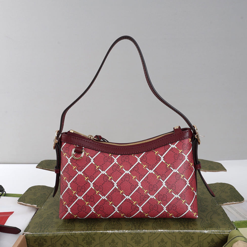 Gvc*1 GG Emblem small shoulder bag