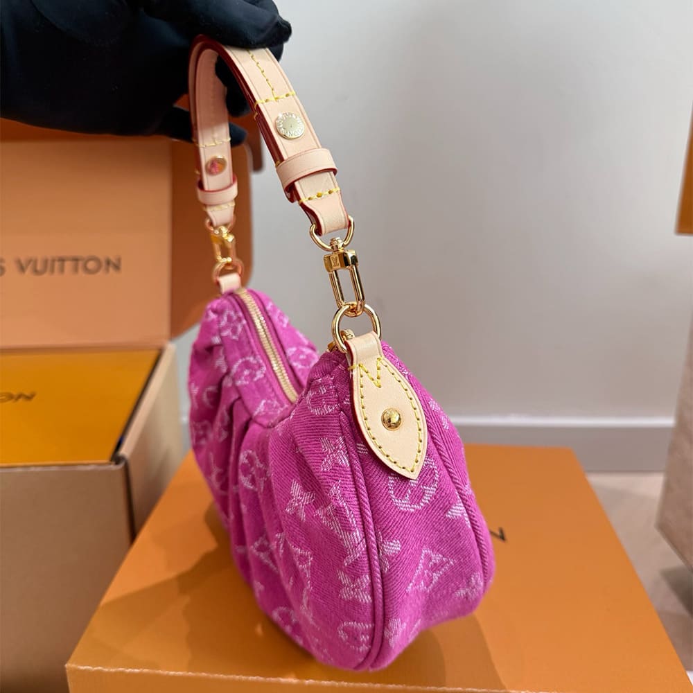 LV Pochette Valley